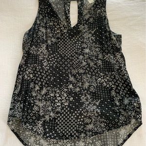 Old Navy Black Floral Print Tank Top. Size S.